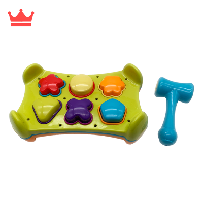 JUGUETE DIDÁCTICO PARA ENCAJAR CON MARTILLO C312