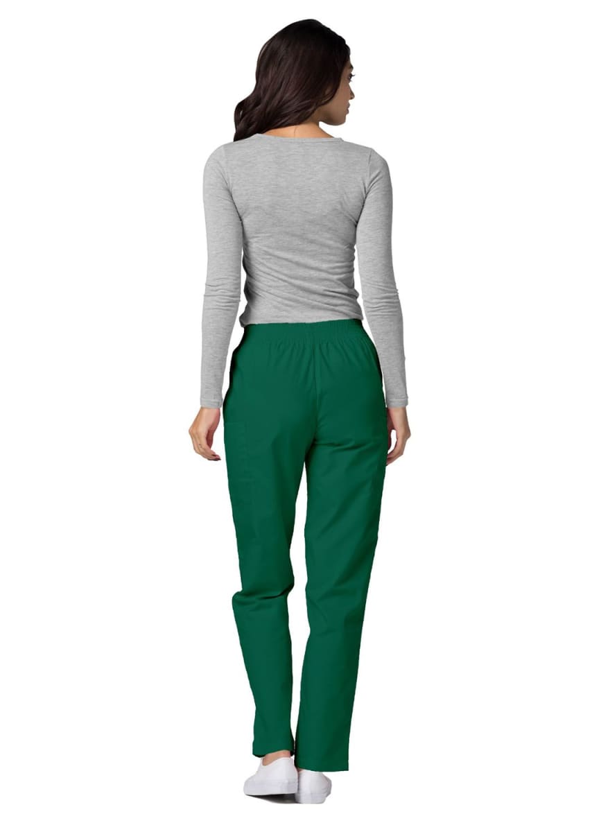 Cómo combinar pantalones verdes de mujer - Vestir con Estilo