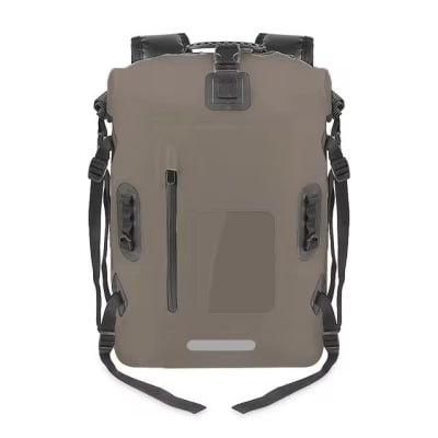 Mochila Waterproof porta caña mosquera 30 Lt. Café Claro1