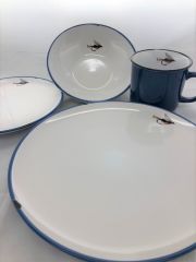 Juego de platos Modelo Royal Coachman para cuatro personas