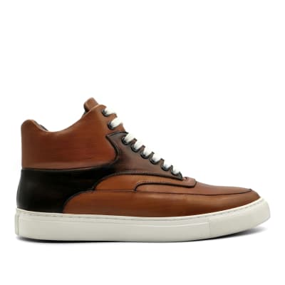 ZAPATILLA LEBRON CAFÉ1