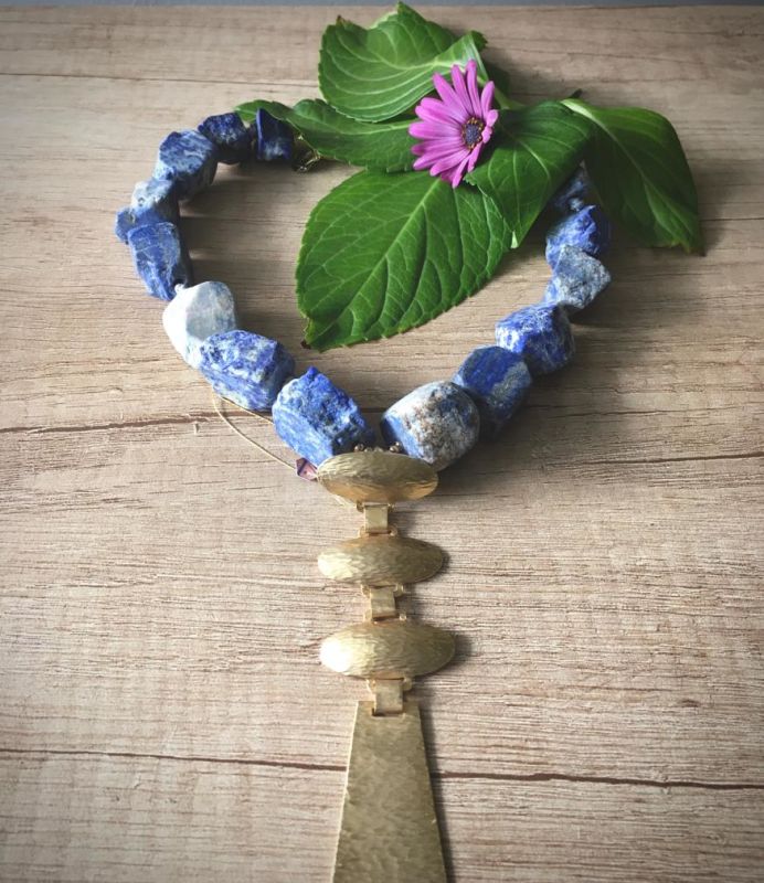 Collar lazuli bruto