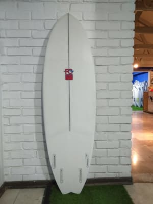 Tabla de Surf Seminueva Fletch Farck Epoxic 5'10'' Tabla de Surf Seminueva Fletch Farck Epoxic 5'10''
