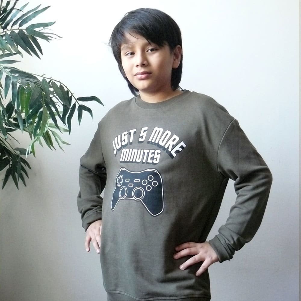 Polera oversize con capucha - H\u0026M PE
