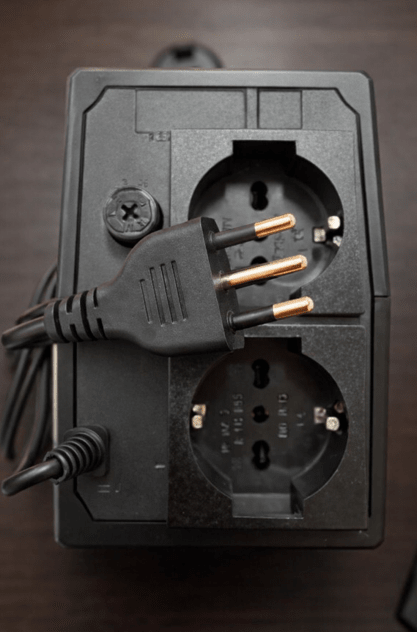 UPS INTERACTIVA 600VA 360W HIKVISION  DS-UPS6002