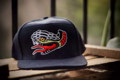 Snapback 6 Panel Tradicional varios diseños Snapback 6 Panel Tradicional varios diseños