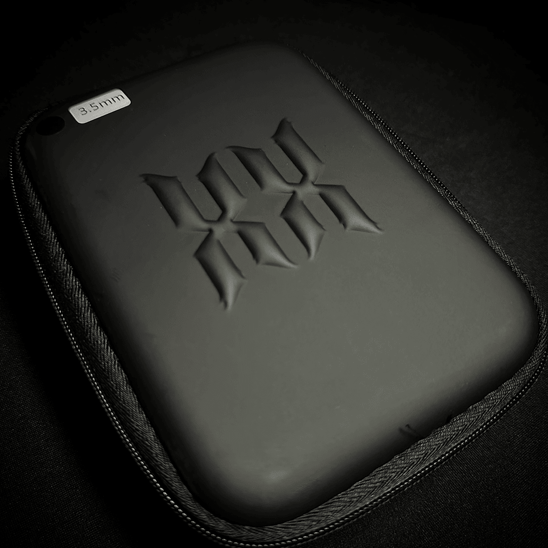 SHARP XX Carbon Black5