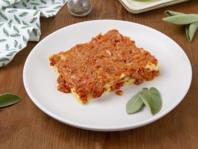 900 gr, Lasagna Bolognese ( Fresh Frozen ) 900 gr, Lasagna Bolognese ( Fresh Frozen )