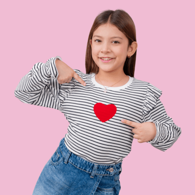 Camiseta Corazón Rayas Negras1