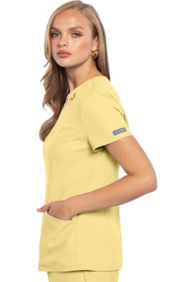 Polera Clínica Mujer Med Couture Insight MC609 Amarillo CBNA