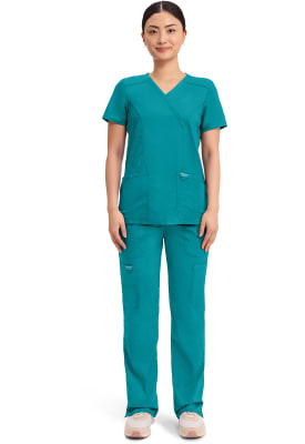 Polera Clínica Mujer Cherokee Workwear Revolution WW610 Verde TLB