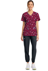 Polera Clínica Mujer Cherokee Prints CK856 WLDI Flores Burdeo