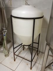 Fermentador cónico de plástico 160L