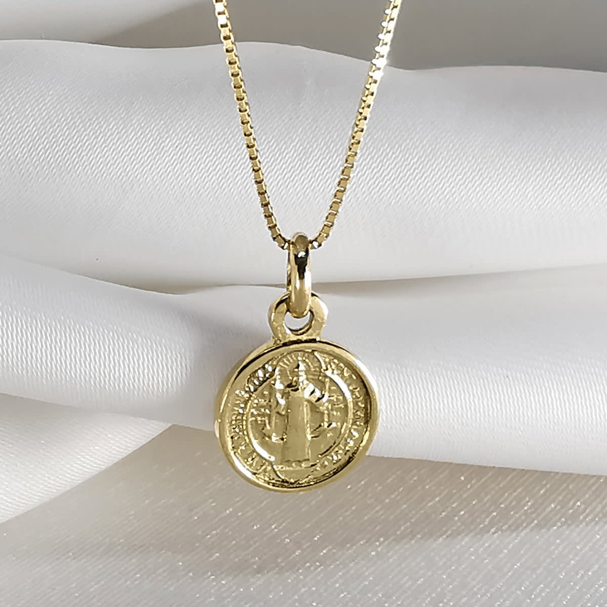 Medalla San Benito M Oro 18 Kt Medalla San Benito M Oro 18 Kt