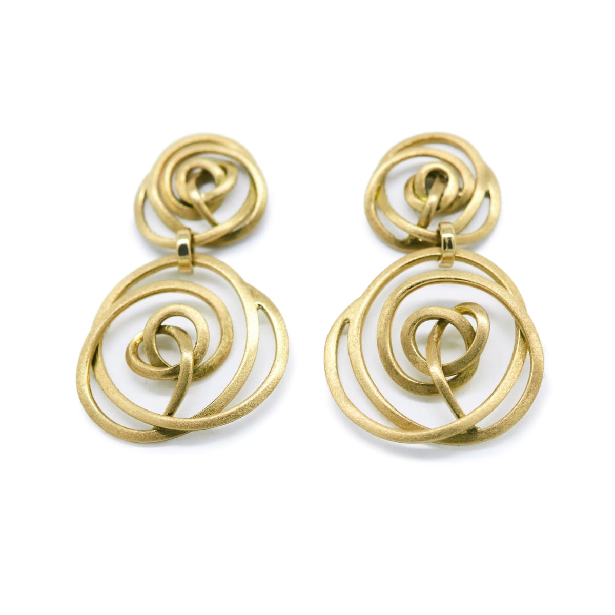 Arete Nudo Doble ORO 18K Arete Nudo Doble ORO 18K
