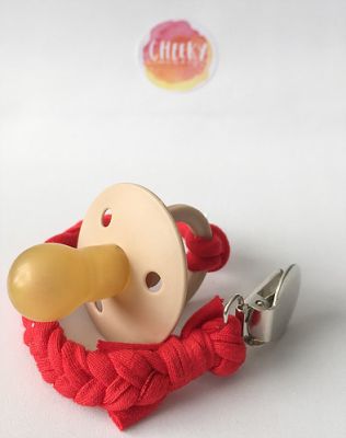 STRAWBERRY Portachupete Trenzado Algodón Cheeky Monkey STRAWBERRY Portachupete Trenzado Algodón Cheeky Monkey