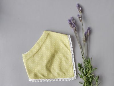 BANDANA ERGONÓMICA PUNTITOS PISTACHO BANDANA ERGONÓMICA PUNTITOS PISTACHO