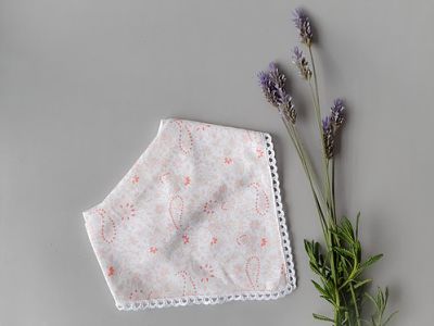 BANDANA ERGONÓMICA PAISLEY DAMASCO PISTACHO BANDANA ERGONÓMICA PAISLEY DAMASCO PISTACHO