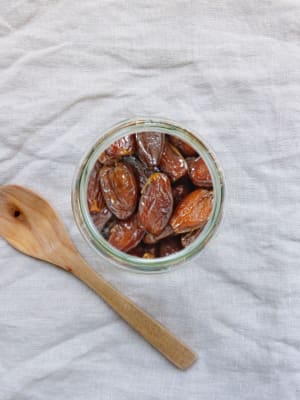 Datil con cuesco 100 gramos1