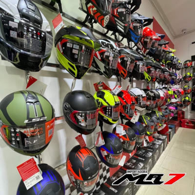 ¿SABIAS QUE SOMOS UNA DE LAS TIENDAS CON EL MAYOR SURTIDO DE CASCOS EN LIRA?