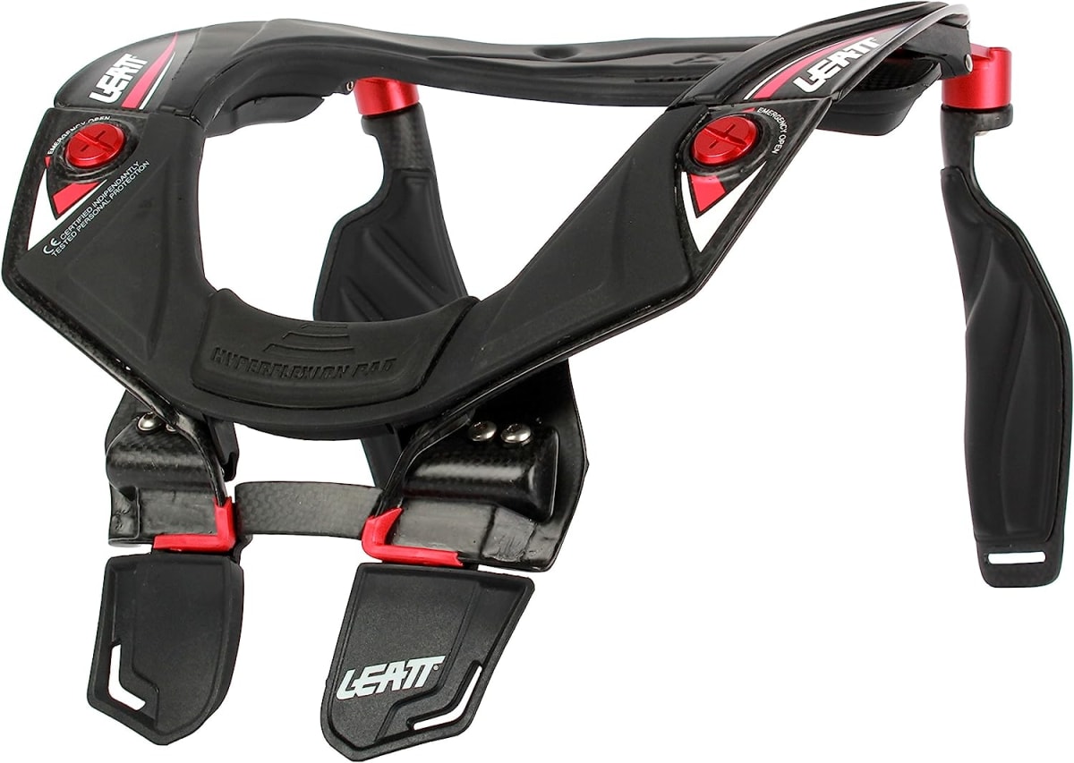 Cuello Leatt STX RR Carbon1