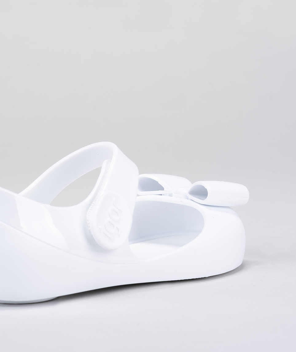 Mia Lazo Blanco5