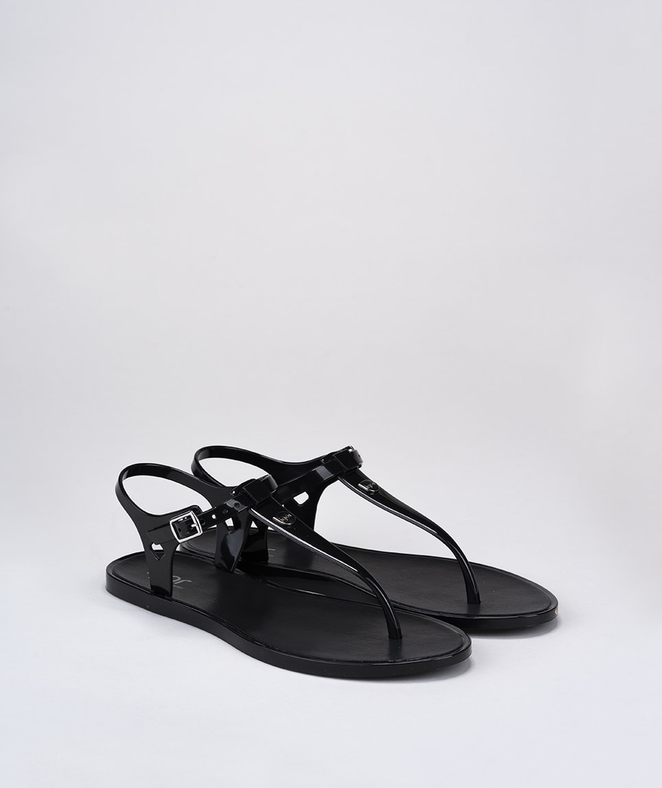 Ursula Basic Negro1