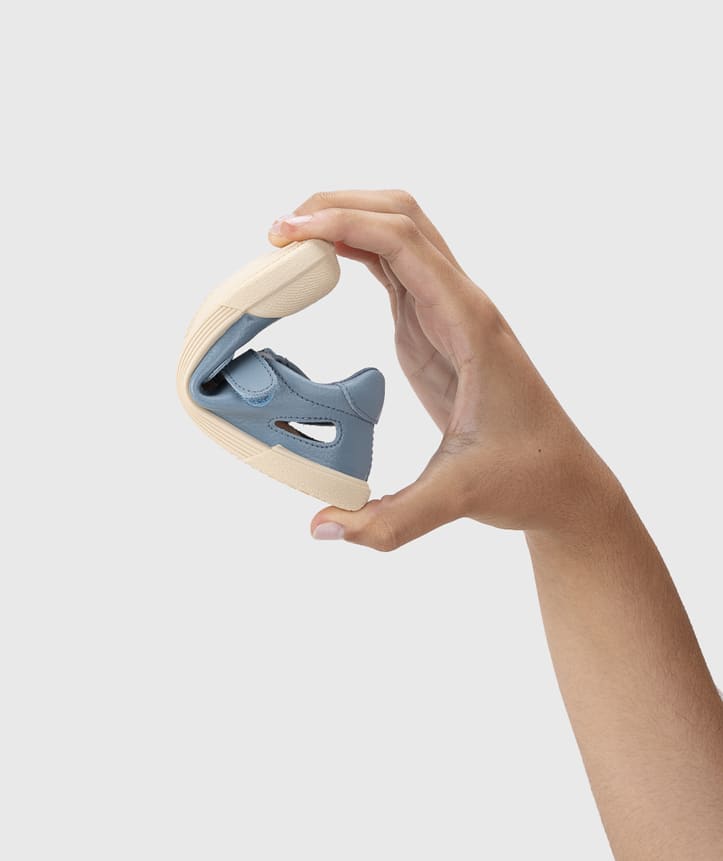 SANDALIA PIEL AZUL11