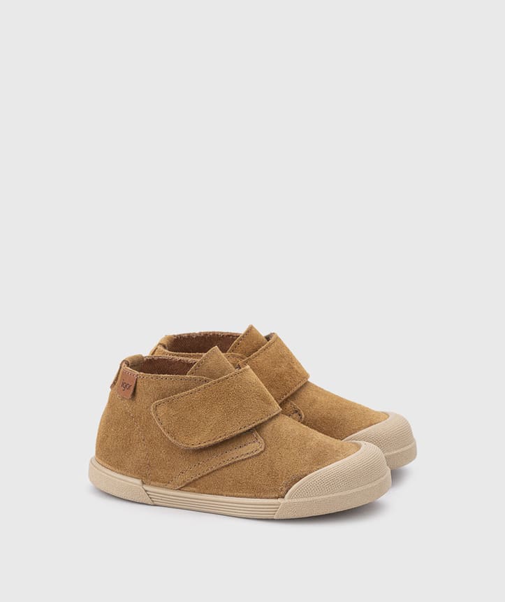 Tui Cognac Barefoot11