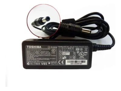 CARGADOR TOSHIBA MINI 19V 1.58A 5.5MM * 2.5MM