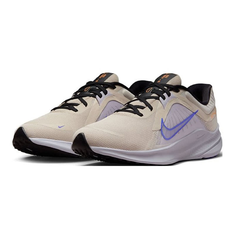 Zapatillas Nike Quest 5 - Crema2