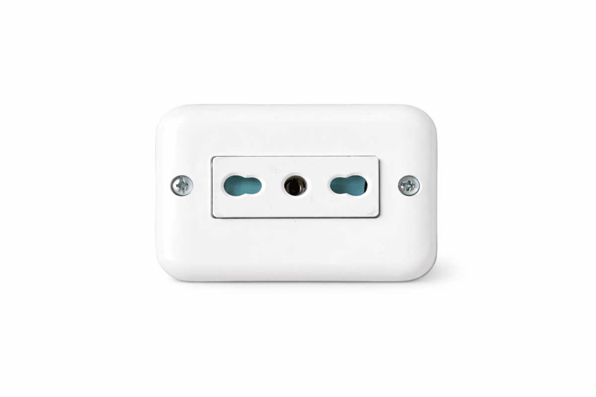 Enchufe sobrepuesto 10/16A blanco1