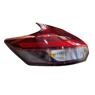 FAROL TRASERO EXTERIOR NISSAN KICKS 2019/2022