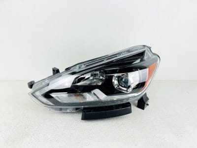 OPTICO IZQUIERDO NISSAN SENTRA 1.8 2016-2017 SIN XENON1