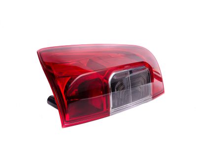 FOCO TRASERO DERECHO NISSAN NP300 2016-2018