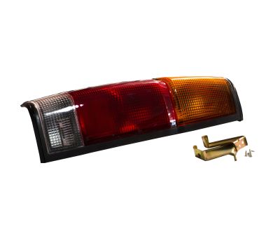 FOCO TRASERO IZQUIERDO NISSAN D21 1994-2001 KING CAB