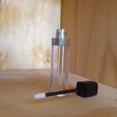 Lip gloss 10 ml x 6 unidades Lip gloss 10 ml x 6 unidades