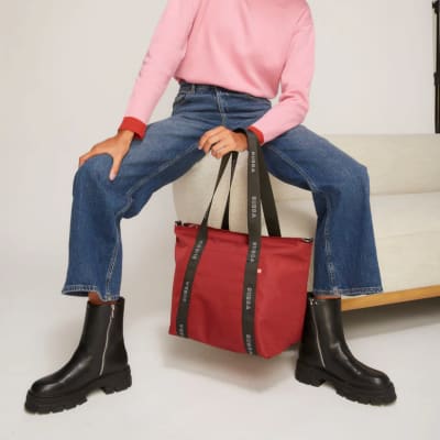 BUBBA TOTE VICTORIA MERLOT