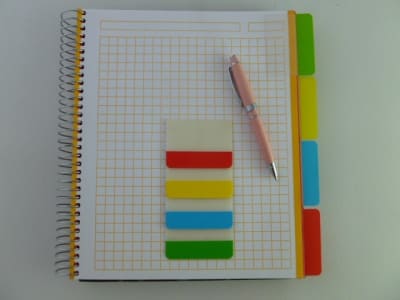 BL. BANDERITAS DURABLES 24 UNIDS