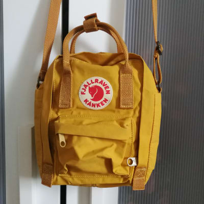 FR MOCHILA KANKEN SLING OCHRE