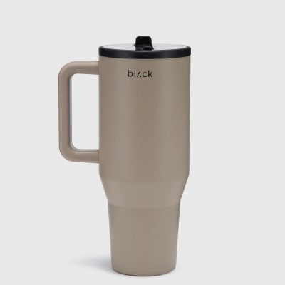 BLACK STRAW MUG SAND