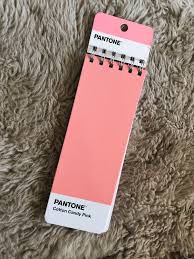 LIB.LARGA PANTONE CORAL