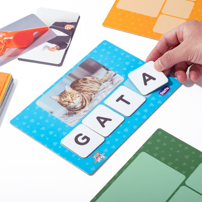 Descubre el Nombre CANTANDO (014) DACTIC