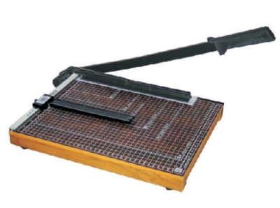 GUILLOTINA.BASE MADERA T.18x20cmHAND