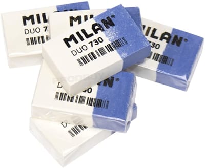 GOMA PLASTICA DUO BLANCO AZUL 24x39x10mm MILAN