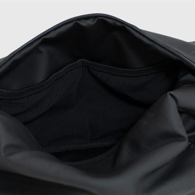 BLACK NECESER BEAST BLACK 2