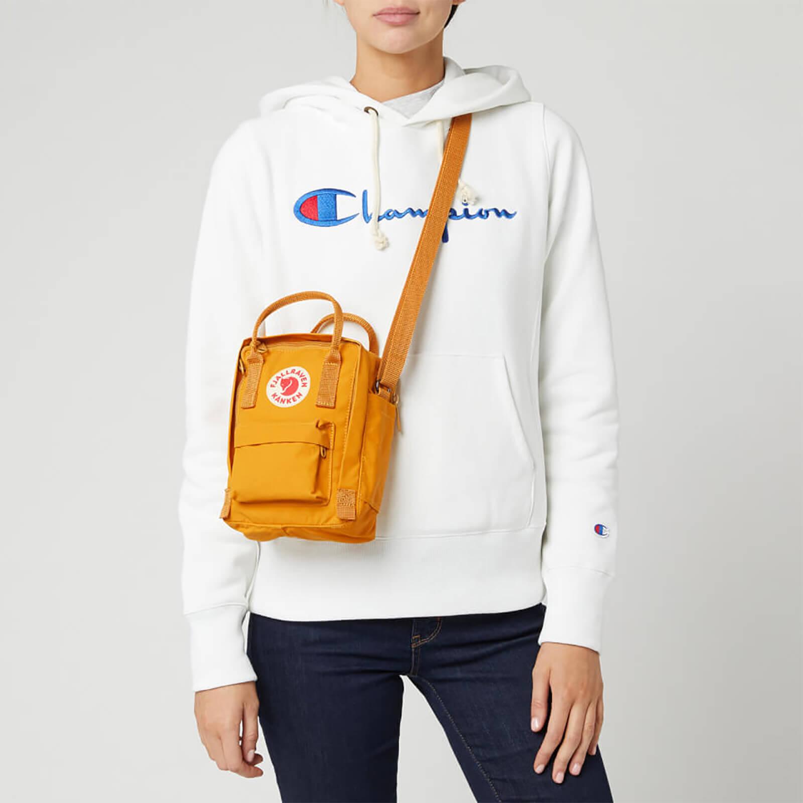 FR MOCHILA KANKEN SLING OCHRE | Aldo Carla
