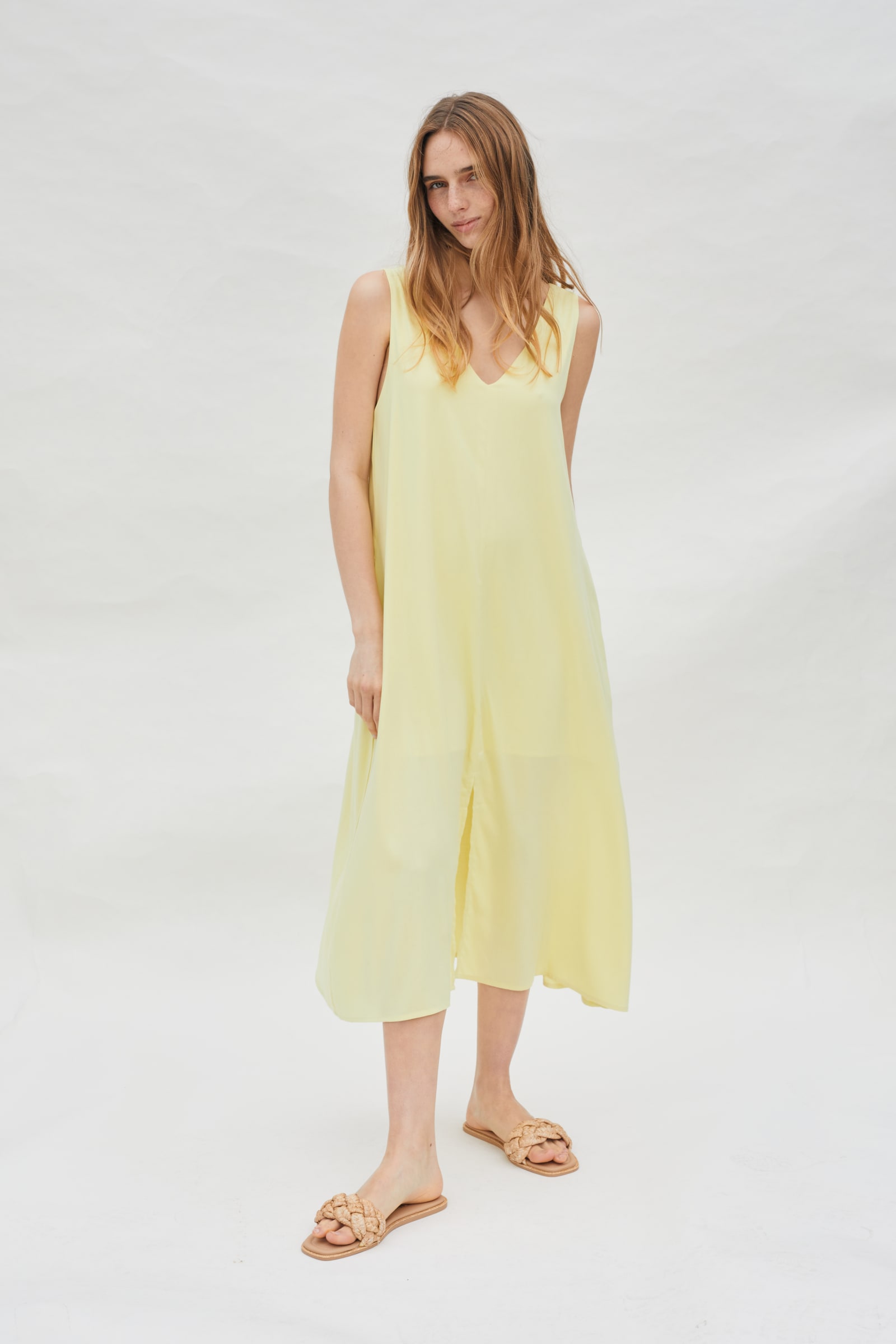 POCKET V MIDI DRESS - LEMON YELOW POCKET V MIDI DRESS - LEMON YELOW