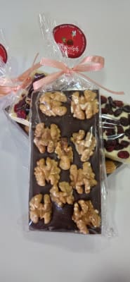 TABLETA CHOCOLATE 150 g leche, bitter y blanco con frutos TABLETA CHOCOLATE 150 g leche, bitter y blanco con frutos