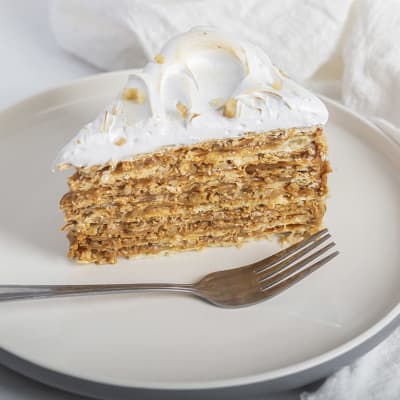 TORTA HOJA MANJAR MERENGUE